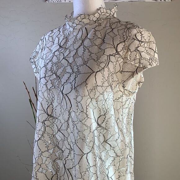 𝅺H&M white lace dress ties in back short cap sleeves very sheer size 10 - Picture 2 of 11